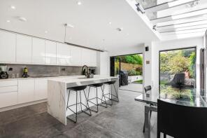 35, Rosebery Road, London SW2 4DQ
