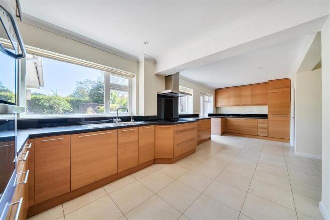 Kitchen/Breakfast