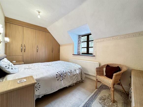 Bedroom 2.JPG