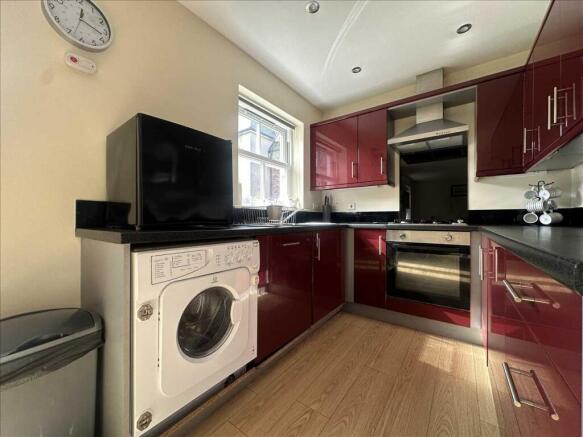 4 bed House for sale Image 5