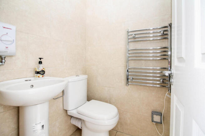 1 bed Flat to rent Image 7