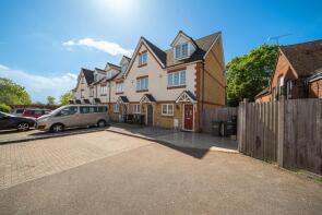 7, Old School Yard, Lower Range Road, Gravesend DA12 2QT