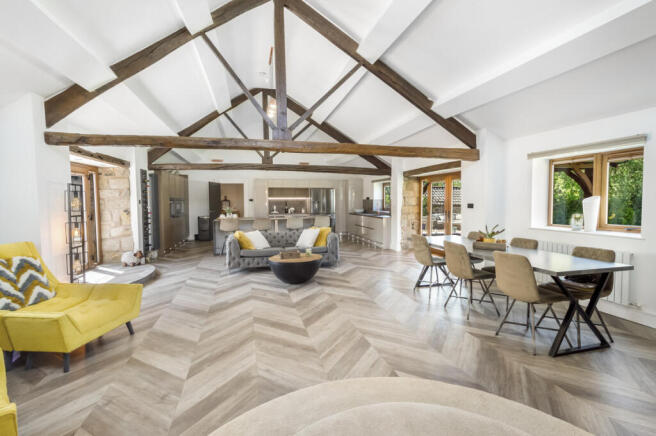 4 bed Barn Conversion for sale Image 10