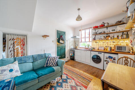 Ivydale Road, London