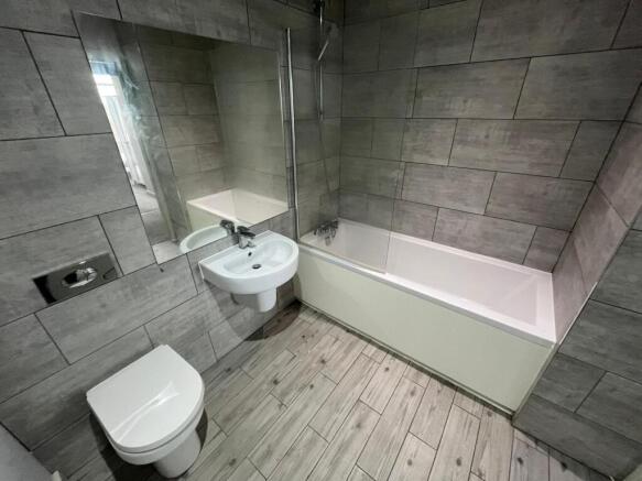 2 bed Flat to rent Image 6
