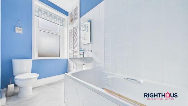 4 bed End of Terrace to rent Image 4