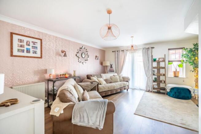 3 bed Town House for sale Image 6