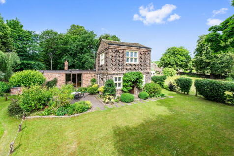 The Gazebo, Old Hall Road, Upper Batley, WF17