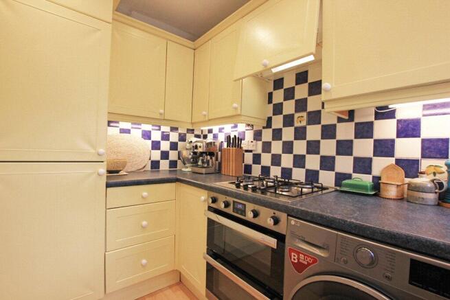 3 bed Terraced for sale Image 5