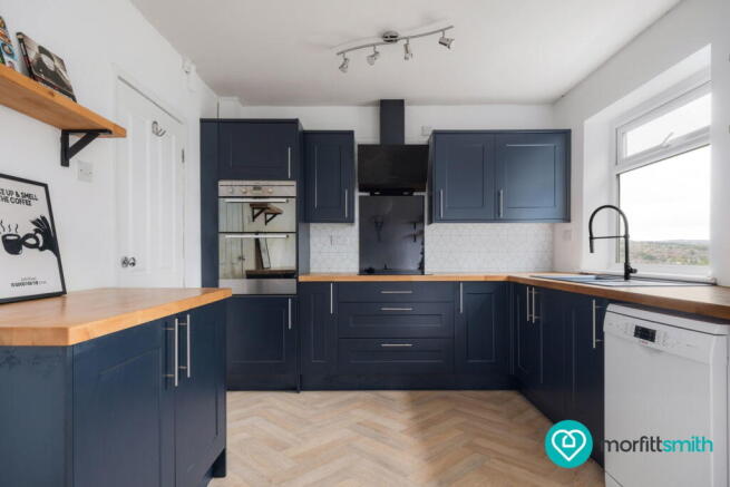 3 bed Terraced for sale Image 7