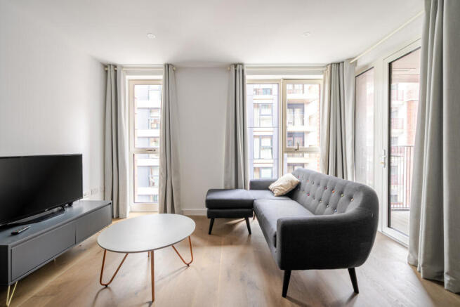 1447769-6-69de716...