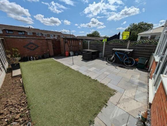 55 Littledean garden 2.jpg