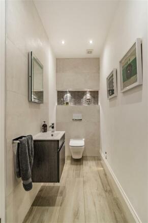 8551050-interior33.jpg