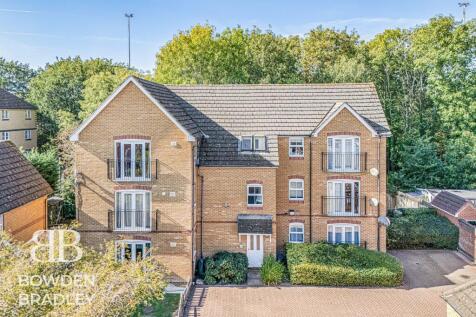 Ravenoak Way, Chigwell, IG7