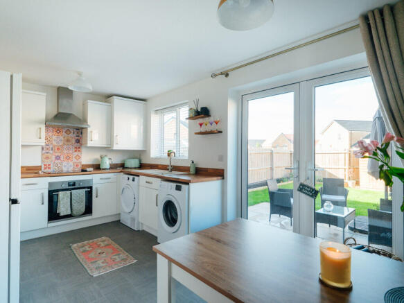 20 mollys run rightmove-5