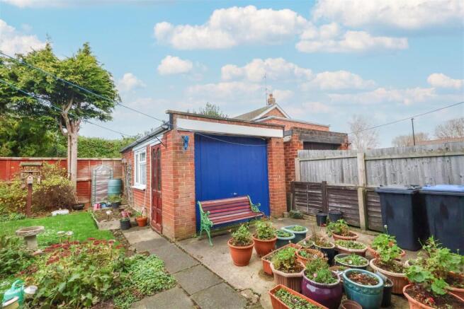 5 bed Semi-Detached for sale Image 10