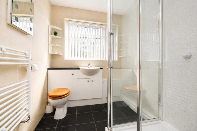 2 bed Semi-Detached Bungalow for sale Image 11