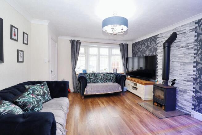 4 bed Detached for sale Image 6