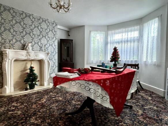 6 bed Town House for sale Image 10
