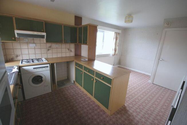 Kitchen/ Dining Room