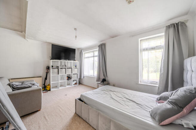 1436806-6-69ca534...