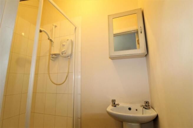 1 bed Flat to rent Image 4