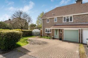 1, Lincoln Green, Alton GU34 1SX