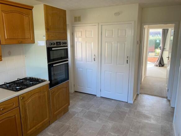 2 bed Detached Bungalow for sale Image 4