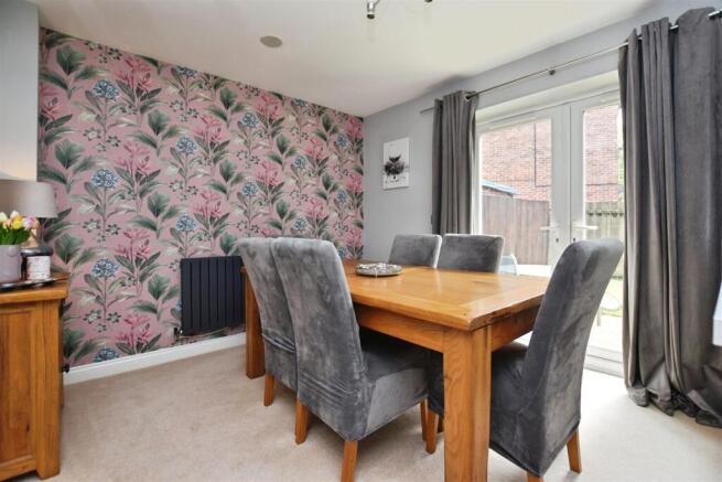 3 bed Semi-Detached for sale Image 6