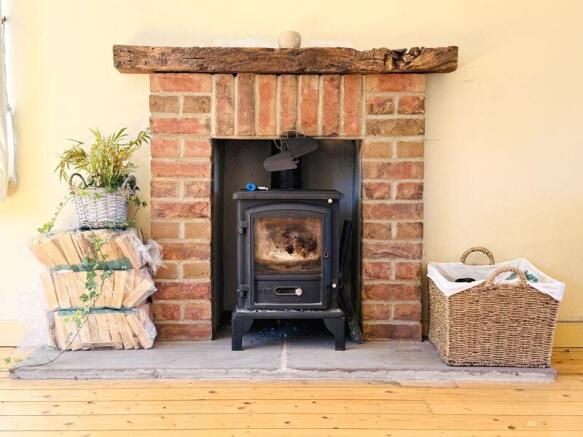 4 bed Detached for sale Image 4