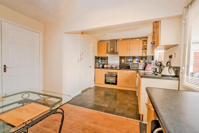Mossley Close, Walsa