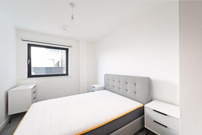 2 bed Apartment to rent Image 8