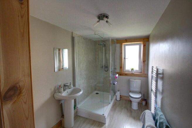 Large Shower room a