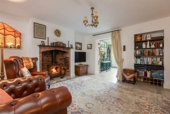Hill Cottages 6 Sitting Dining Room-2.jpg