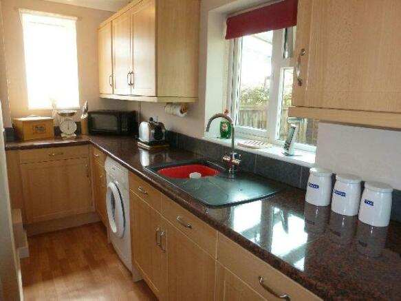 Kitchen photo 2