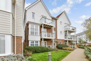 Flat 3, 15 Burtonshaw Court, Twelve Acres Road, Snodland ME6 5FQ