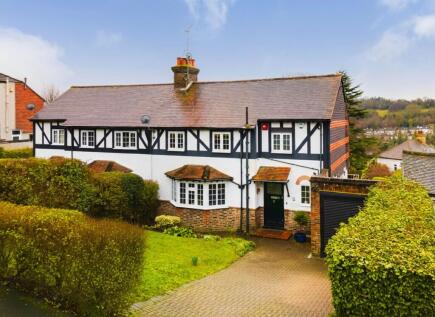 Downs Court Road, Purley, CR8