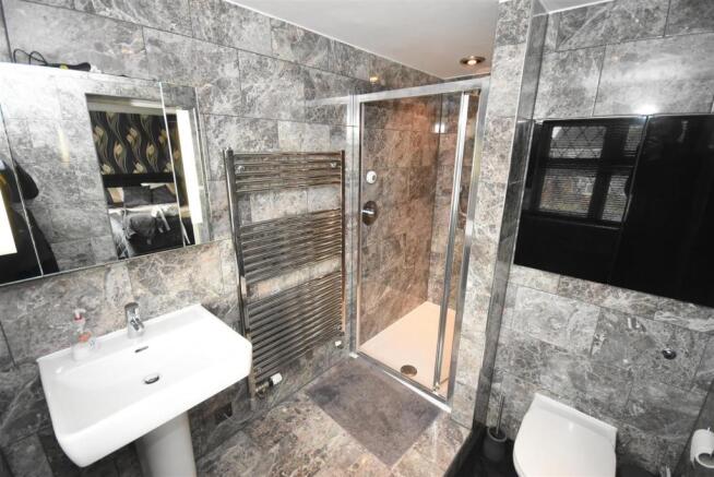 En Suite Shower