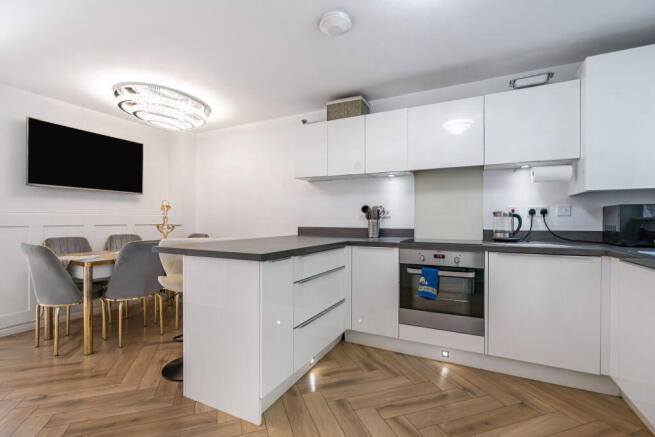 3 bed Semi-Detached for sale Image 5