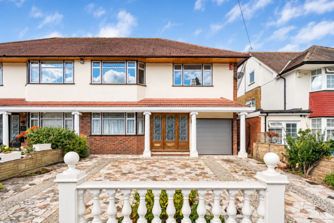 4-bed semi-detached on Longland Drive, London, N20, £1,195,000