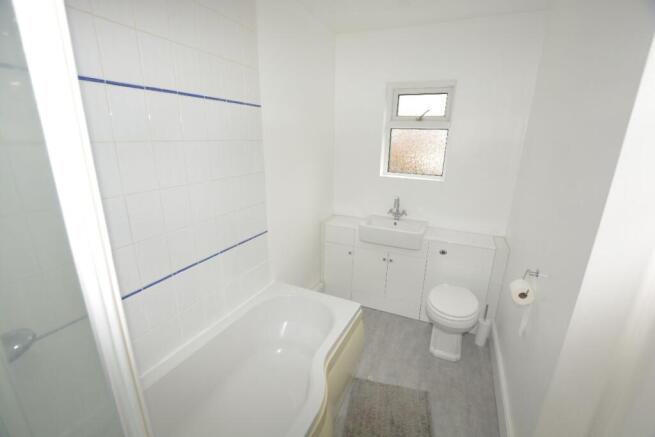 3 bed Terraced to rent Image 10