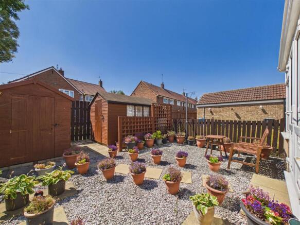 2 bed Semi-Detached for sale Image 9