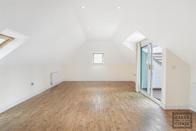 Open plan lounge/dining room/kitchen