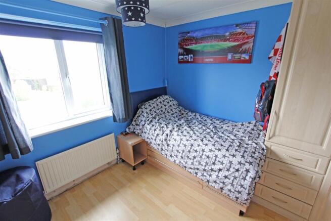 bed2.jpg