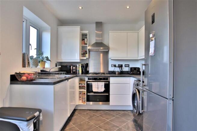 Langley Grove, Twyning - Kitchen/Diner