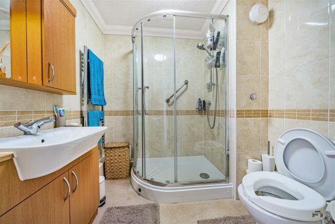 Shower Room.jpg