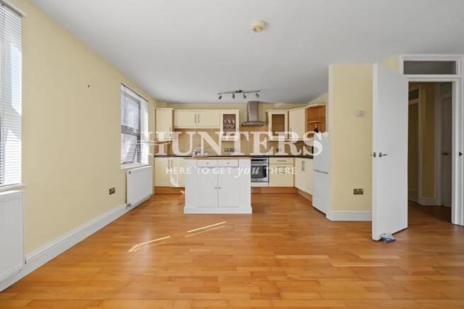 Flat 4, 5 Cavendish Road NW6 7XT-6.jpg
