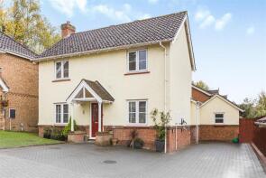 33, Martins Drive, Hertford SG13 7TA