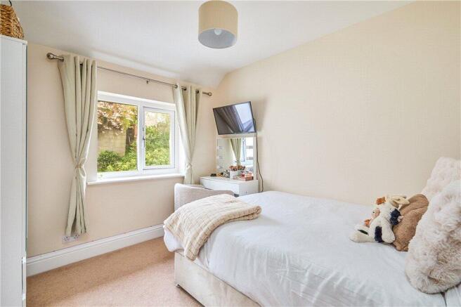 4 bed Semi-Detached for sale Image 11