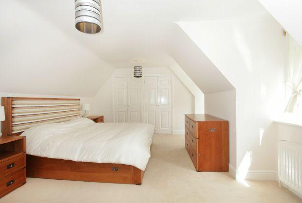 BEDROOM SIX